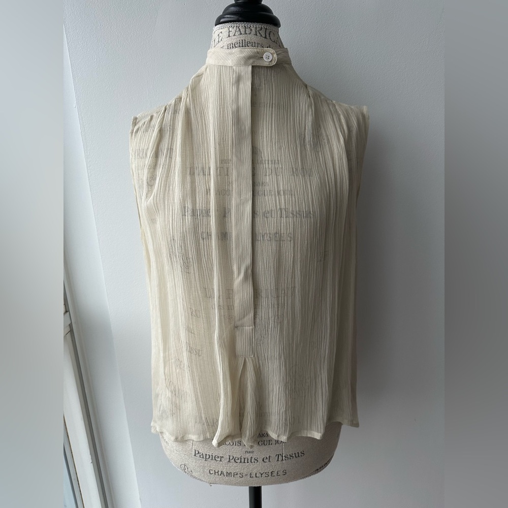 Winter Kate Cream Sleeveless Blouse